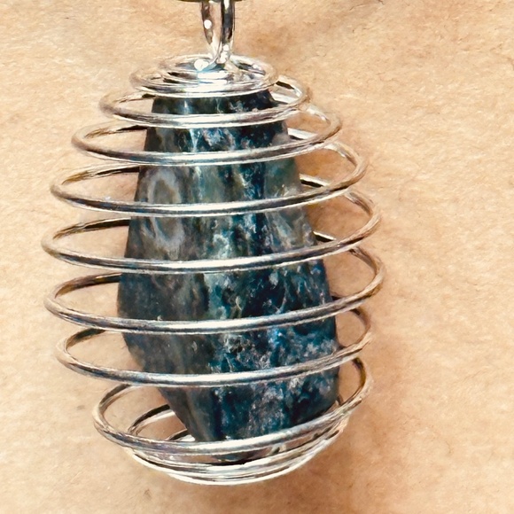 925 Sterling Silver Plated & Kambamba Stone/Crystal Spiral Wire Wrapped Cage New - Picture 8 of 9